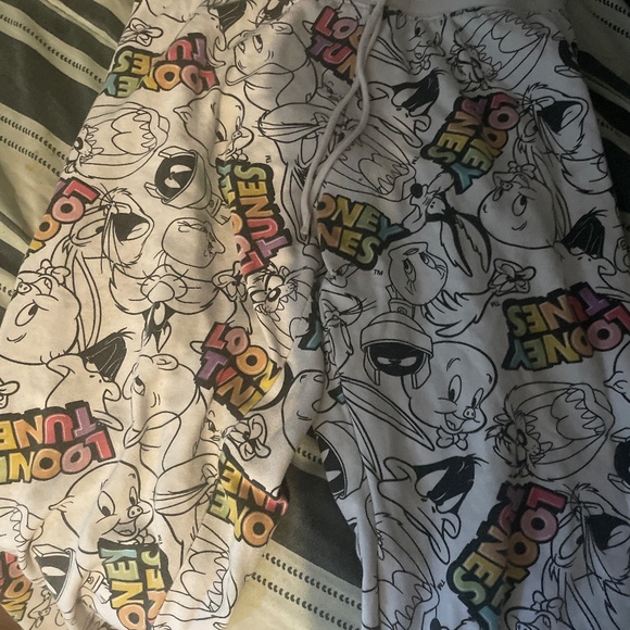 Disney Pants - looney  tunes pants